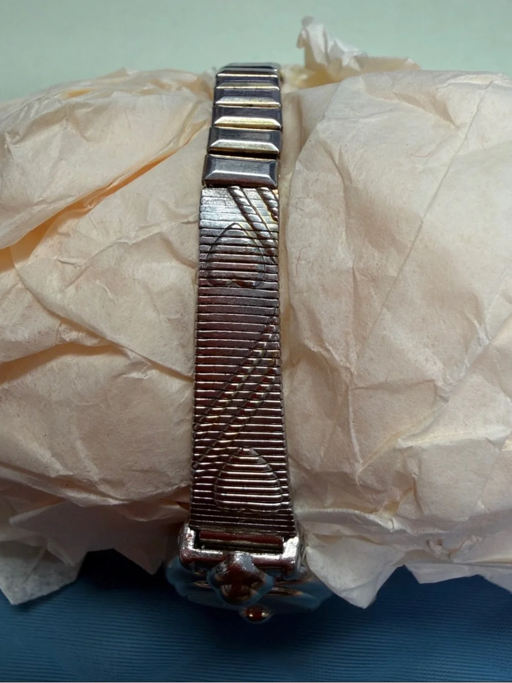 Quartz movement silver